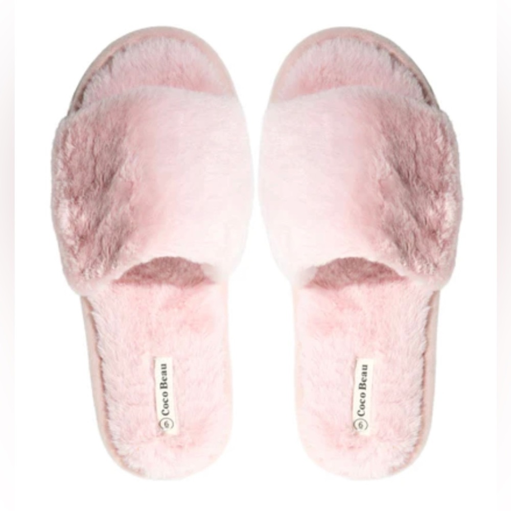 (NWT) Fluffy Ava Slippers